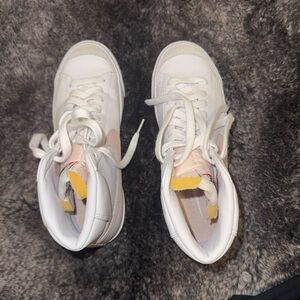 Nike Women's Sneakers - White and Pink